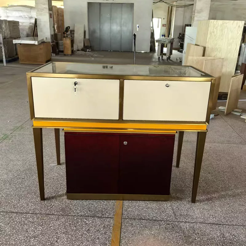 Tavolo espositivo in acciaio inossidabile